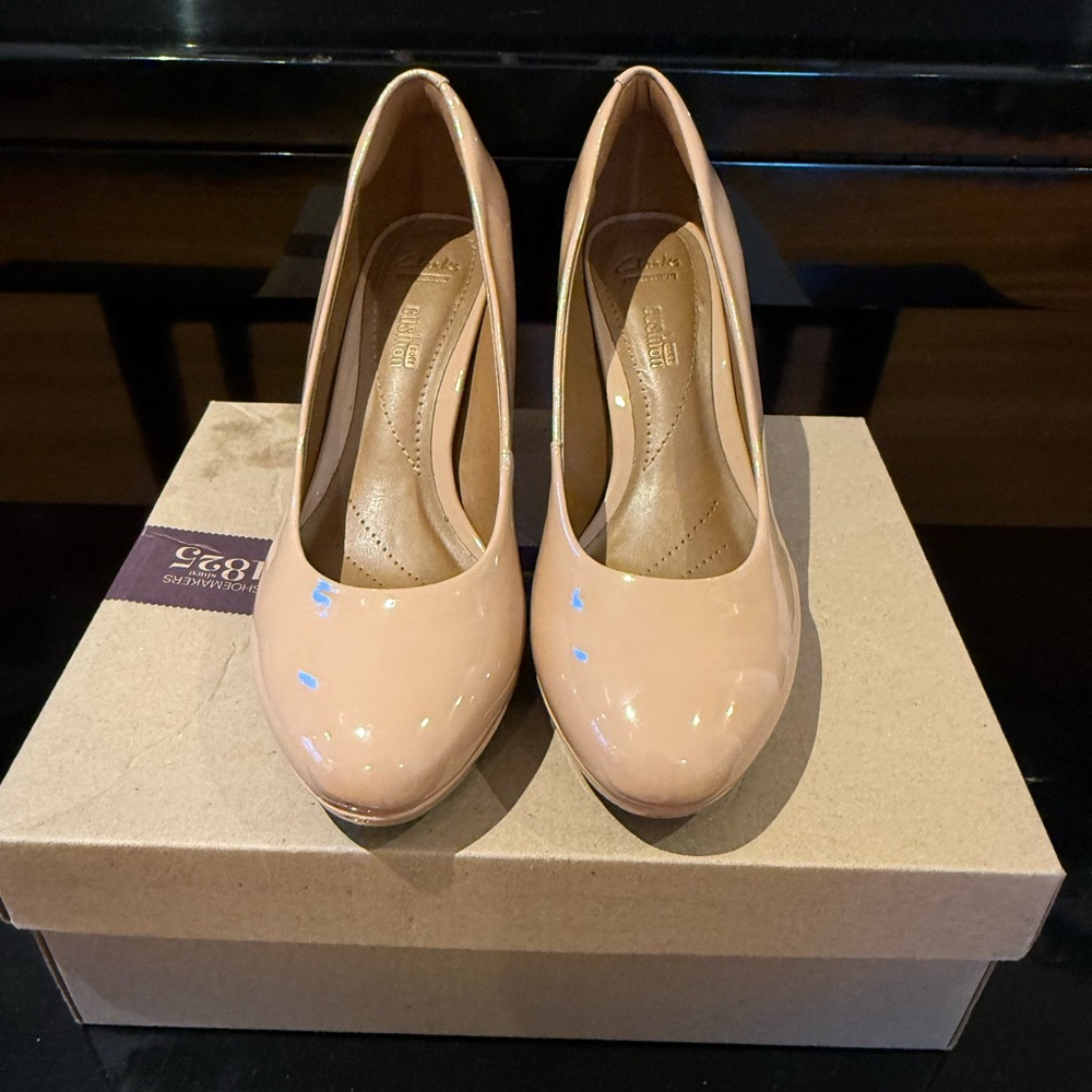 Clarks Classic Beige Heels